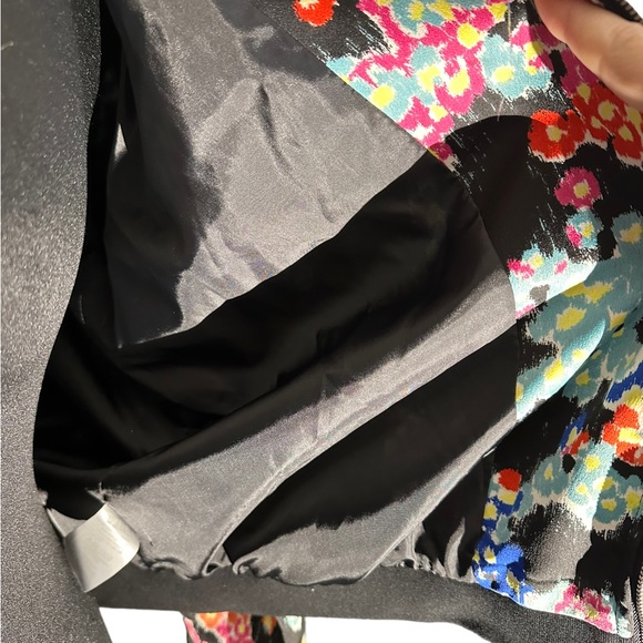 Jason Wu black bomber jacket with floral print. Size M. Pockets. Lined. - Picture 12 of 16